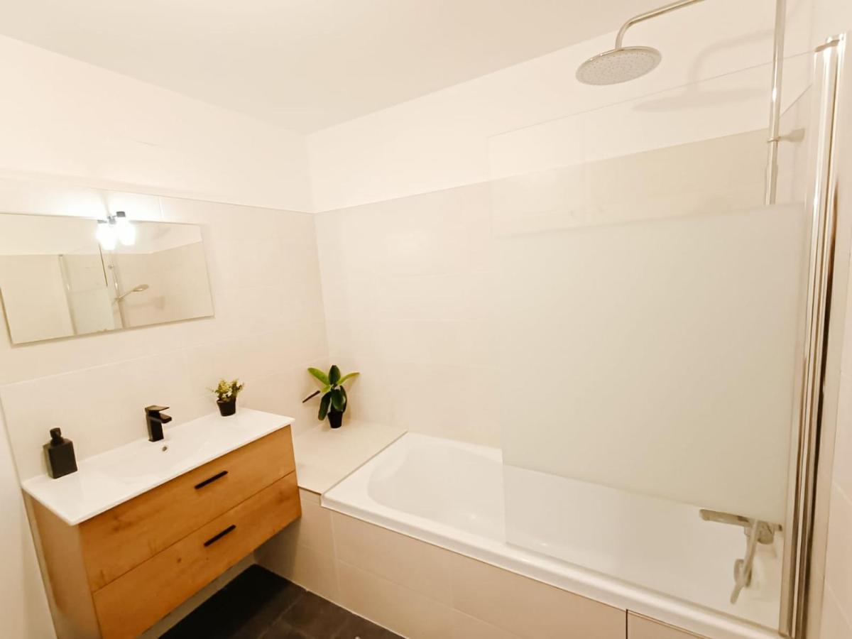 Cosy Perle - 2Ch - Quartier Des Halles & Parking Souterrain Pau Ngoại thất bức ảnh